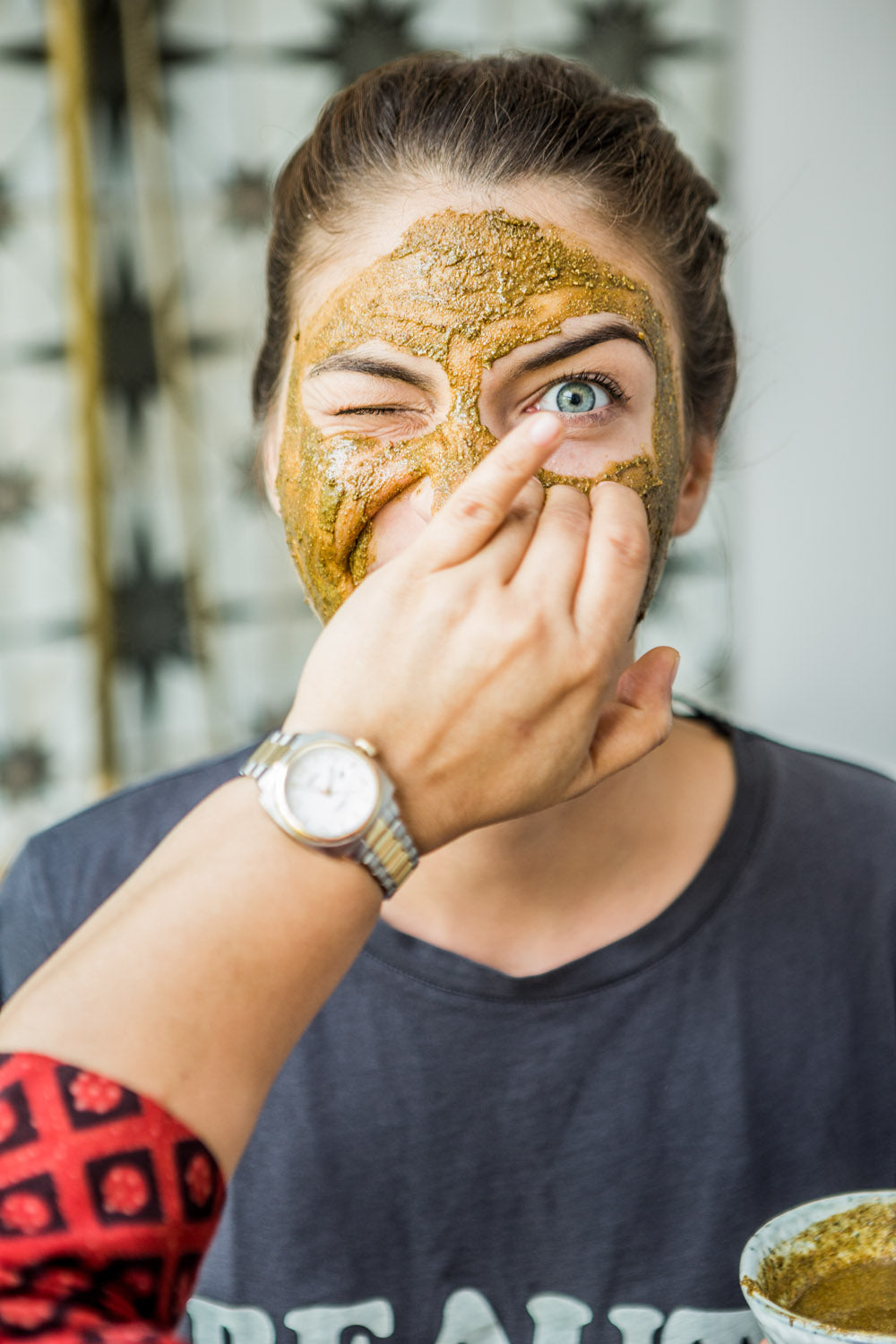 Yogis Glow facial scrub